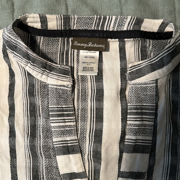 Tommy Bahama beach cover up - Picture 3 of 3